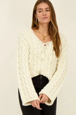 Pull Blanc En Maille Torsadée Avec Cordon