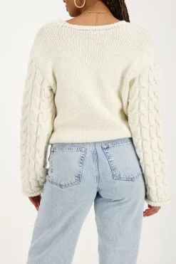 Pull Blanc En Maille Torsadée Avec Cordon
