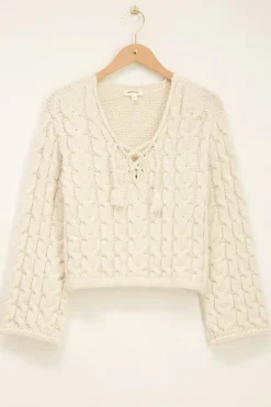 Pull Blanc En Maille Torsadée Avec Cordon