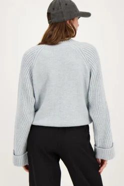 Pull Bleu Clair à Manches Retroussées