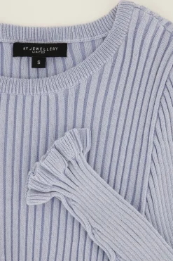 Pull Bleu Clair Rayé Avec Manches à Froufrous