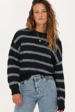 Pull Oversize Bleu Foncé à Rayures Blanches