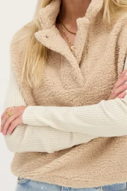 Pull Sans Manches Beige En Teddy