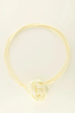 Ras De Cou Cordon Blanc Et Fleur Satinée