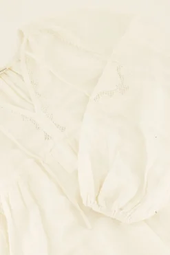 Robe Ample Blanche à Broderies