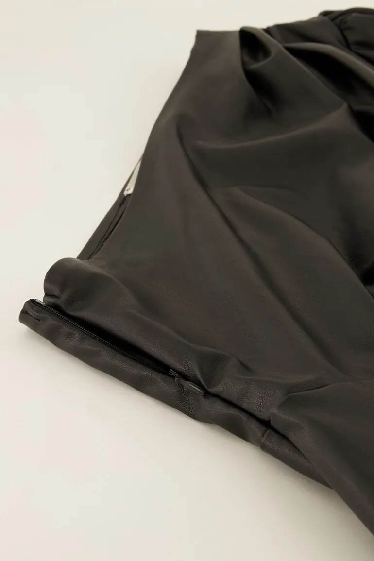 Robe Asymétrique En Similicuir Noir