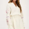 Robe Beige Avec Broderies
