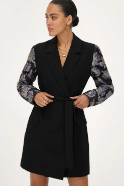 Robe Blazer Noire Avec Manches En Jacquard