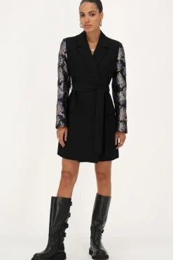 Robe Blazer Noire Avec Manches En Jacquard