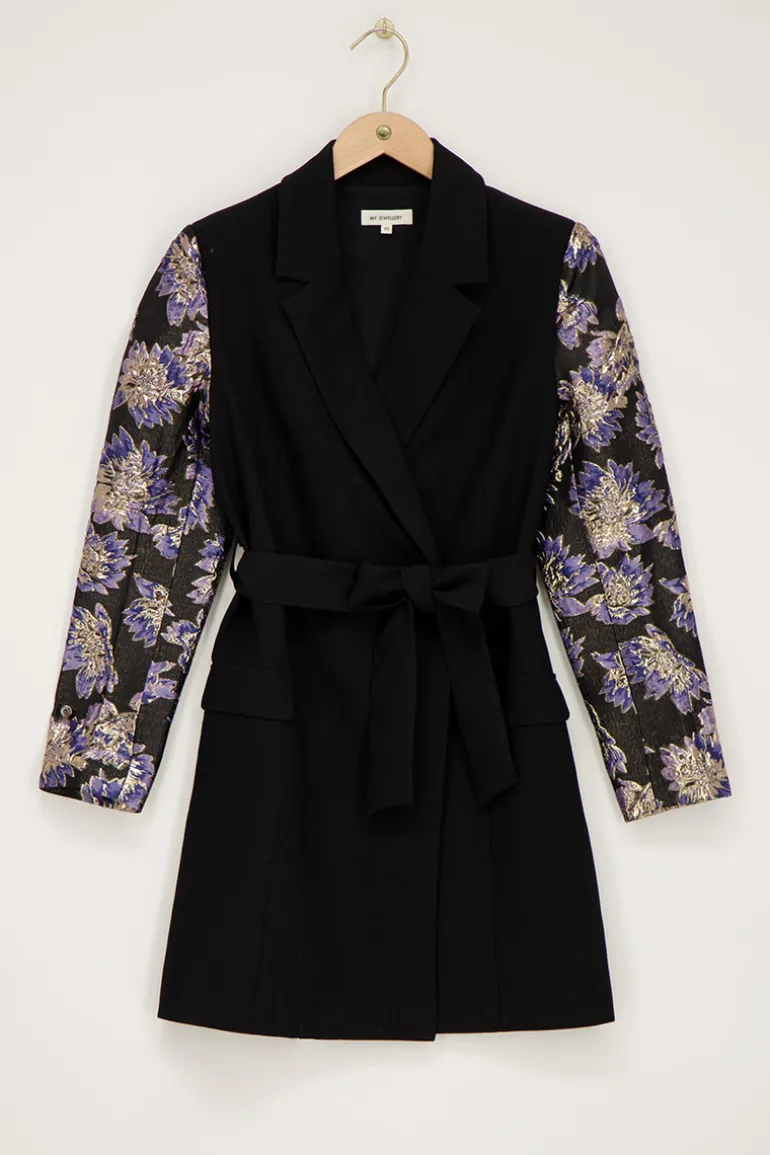 Robe Blazer Noire Avec Manches En Jacquard