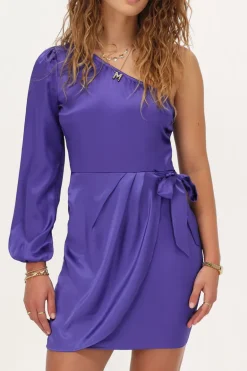 Robe Drappée Violette Satinée à épaule Dénudée