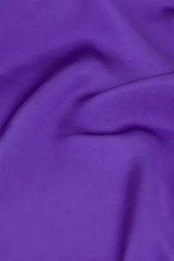 Robe Drappée Violette Satinée à épaule Dénudée