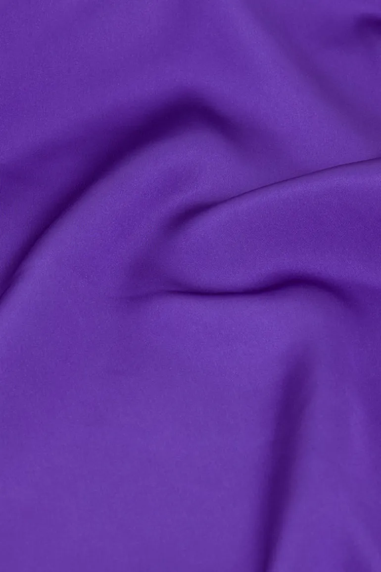 Robe Drappée Violette Satinée à épaule Dénudée