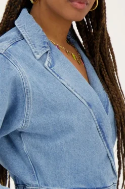 Robe En Denim Bleu Avec Col