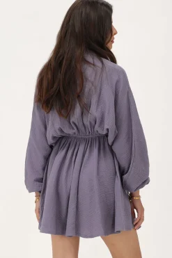 Robe En Mousseline Violette à Manches Bouffantes