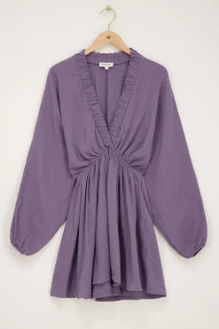 Robe En Mousseline Violette à Manches Bouffantes