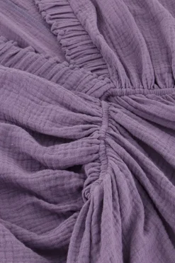 Robe En Mousseline Violette à Manches Bouffantes