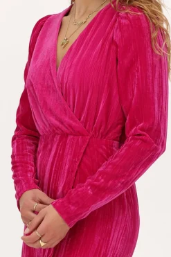 Robe En Velours Rose Col V