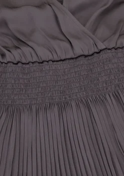 Robe Grise Plissée Satinée