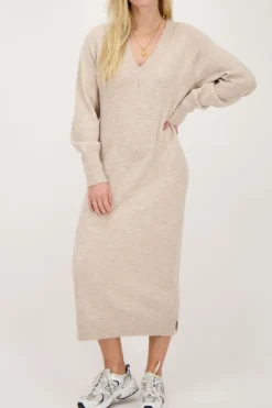 Robe Longue Beige Avec Col En V