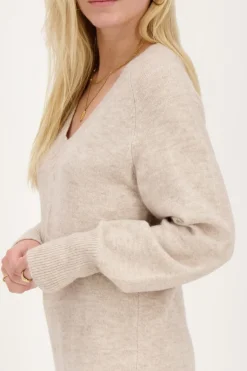 Robe Longue Beige Avec Col En V