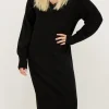 Robe Longue Noire Avec Col En V