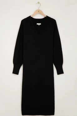 Robe Longue Noire Avec Col En V