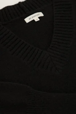 Robe Longue Noire Avec Col En V