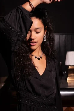 Robe Noire à Volants Et à Clous