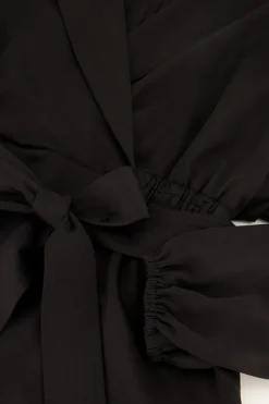 Robe Noire Avec Ceinture