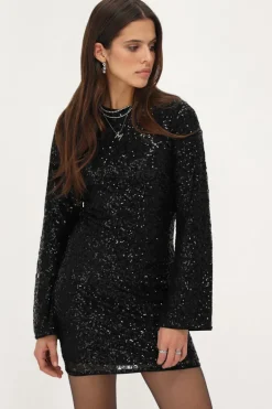 Robe Noire Avec Dentelle Et Paillettes