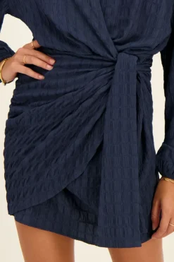Robe Portefeuille Bleue En Tissu Gaufré
