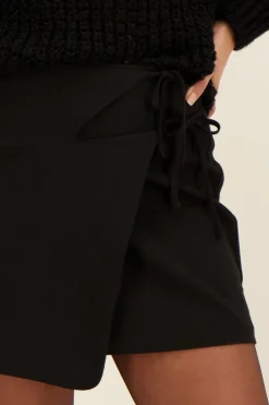 Robe Portefeuille Noire à Double Nœud