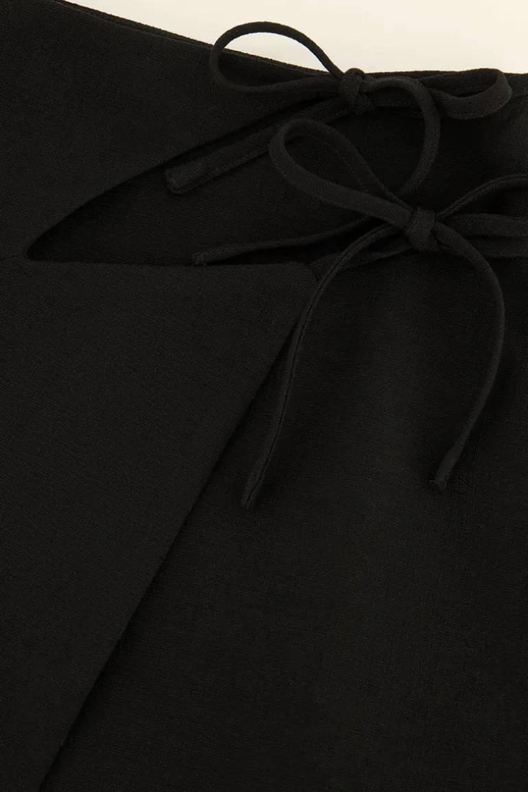Robe Portefeuille Noire à Double Nœud
