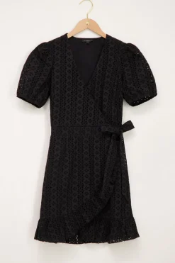 Robe Portefeuille Noire Avec Broderie