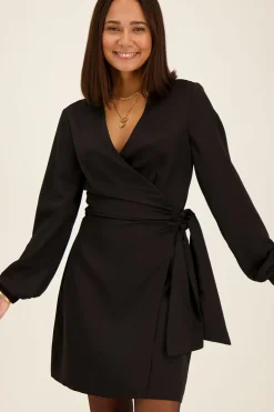 Robe Portefeuille Noire Avec Nœud