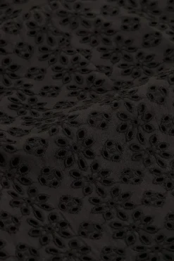 Robe Portefeuille Noire Avec Broderie