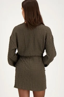 Robe Structurée à Empiècement
