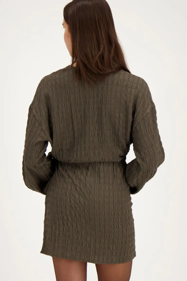 Robe Structurée à Empiècement