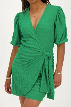 Robe Verte Avec Chevauchement Et Structure