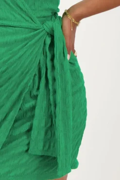 Robe Verte Avec Chevauchement Et Structure