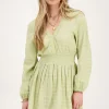 Robe Verte Avec Col En V