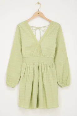 Robe Verte Avec Col En V