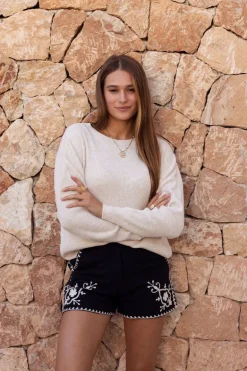 Short Noir En Mousseline Avec Broderie
