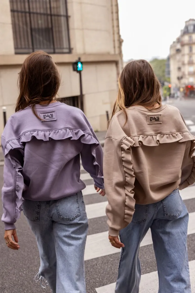 Sweat Beige à Volants Et écusson