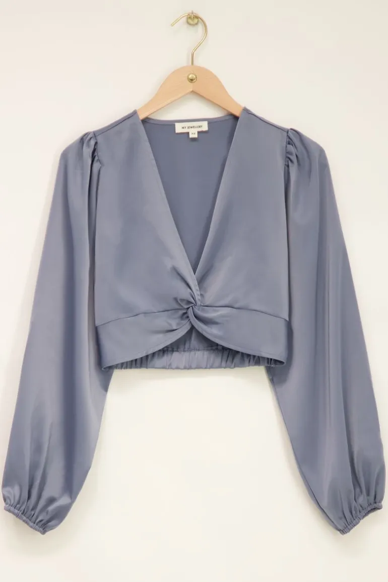 Top En Satin Bleu Avec Bouton