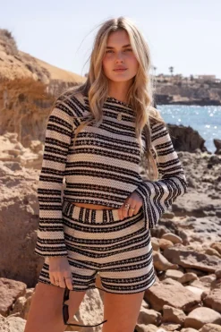 Top Noir Et Beige à Manches évasées En Crochet