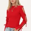 Top Rouge Avec Nœuds Sur Les Manches