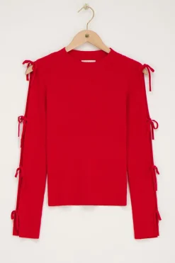 Top Rouge Avec Nœuds Sur Les Manches