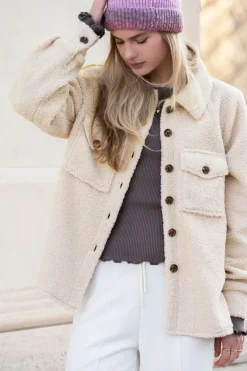 Veste En Teddy Beige Avec Boutons